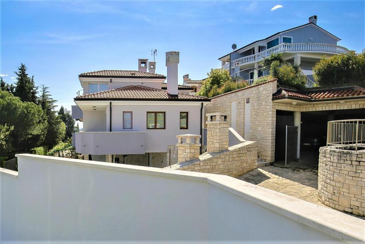 Apartments Villa Sofia Crveni Vrh Buitenkant foto