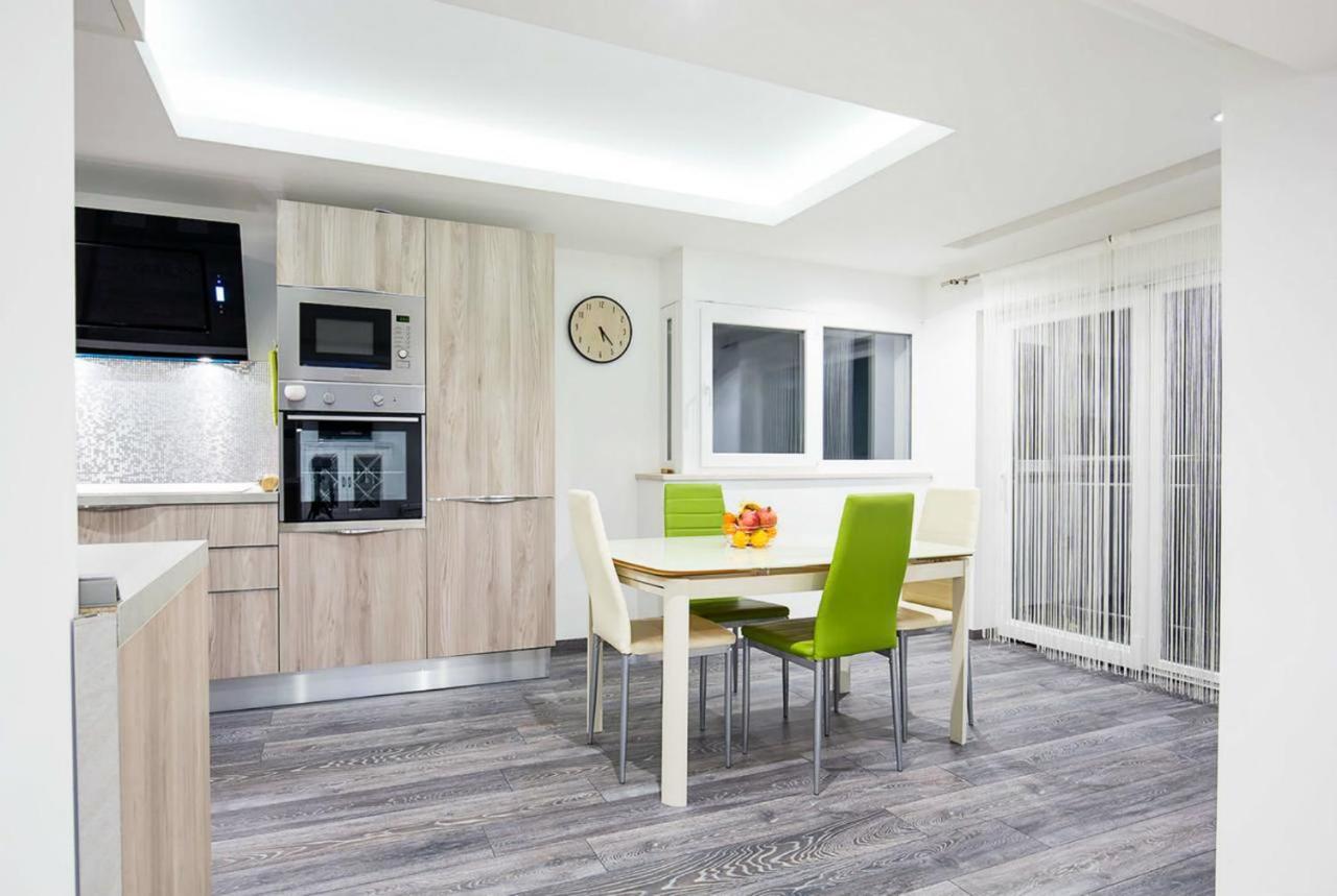 Apartments Villa Sofia Crveni Vrh Buitenkant foto