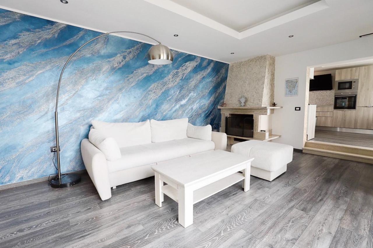 Apartments Villa Sofia Crveni Vrh Buitenkant foto