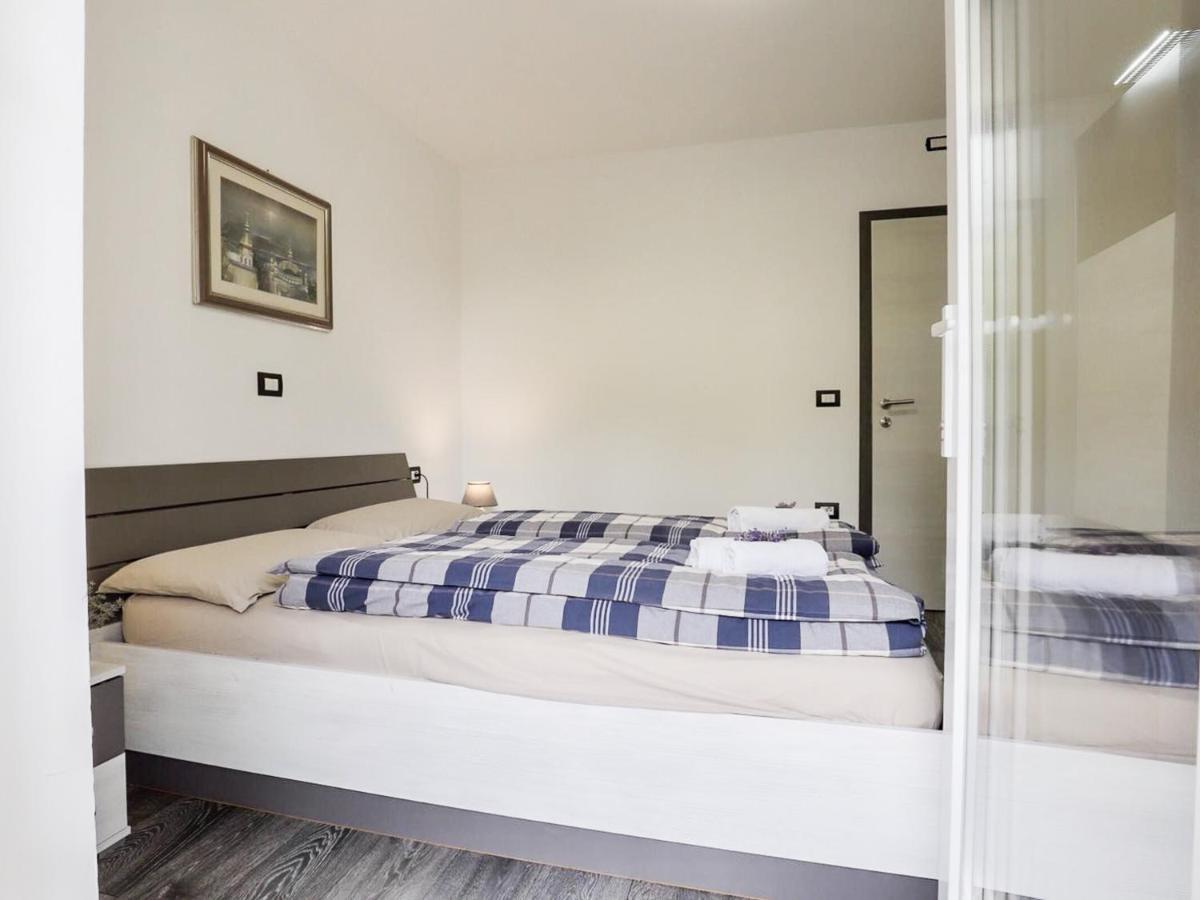 Apartments Villa Sofia Crveni Vrh Buitenkant foto