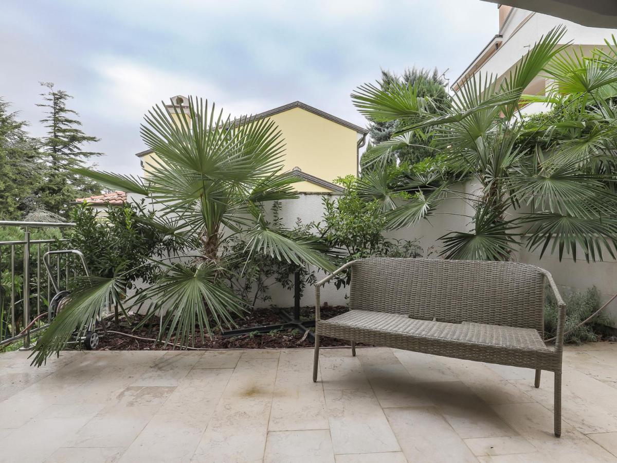 Apartments Villa Sofia Crveni Vrh Buitenkant foto
